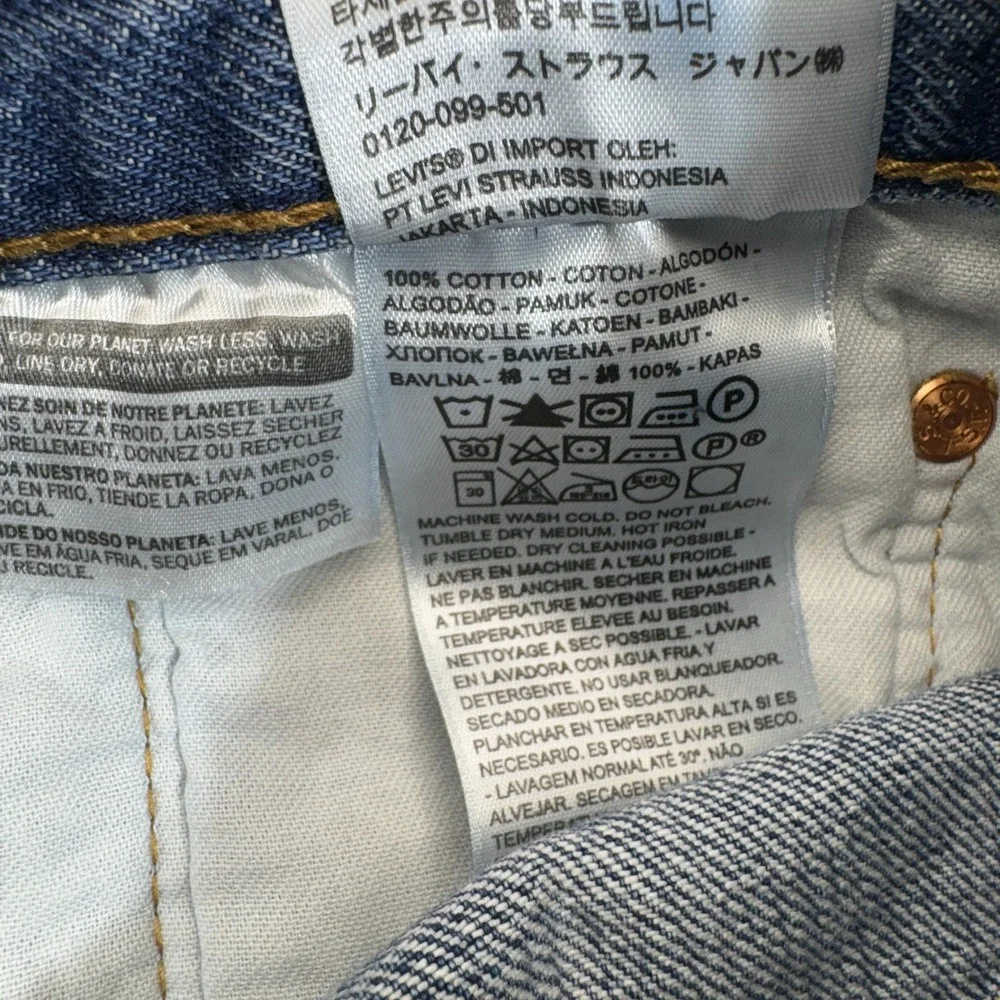 Levis 501 Jeans Mens 32x34 Blue Straight Denim Button Fly Original Fit Stonewash
